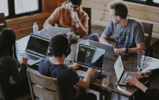 什么是定制高端網(wǎng)站建設(shè)企業(yè) 能為網(wǎng)站帶來哪些好處